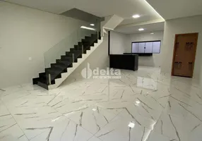 Foto 1 de Casa com 3 Quartos à venda, 115m² em Jardim Europa, Uberlândia