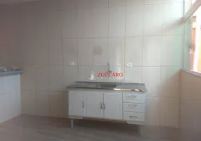 Foto 1 de Casa com 2 Quartos para alugar, 70m² em Cocaia, Guarulhos