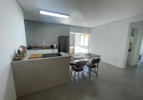 Foto 1 de Apartamento com 2 Quartos à venda, 60m² em Praia dos Ingleses, Florianópolis