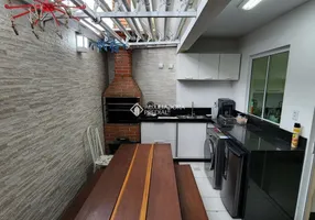 Foto 1 de Casa com 2 Quartos à venda, 82m² em Centro, Camboriú