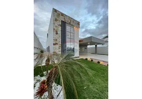 Foto 1 de Casa de Condomínio com 3 Quartos à venda, 270m² em Colina Verde, Teixeira de Freitas