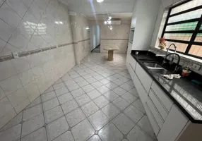 Foto 1 de Casa com 4 Quartos à venda, 150m² em Jardim Bonfiglioli, São Paulo