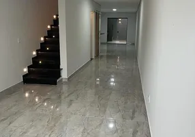 Foto 1 de Casa de Condomínio com 3 Quartos à venda, 237m² em Jardim Têxtil, São Paulo