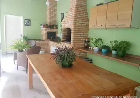 Foto 1 de Casa de Condomínio com 3 Quartos à venda, 220m² em Granja Viana, Carapicuíba
