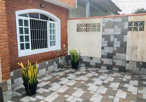 Foto 1 de Casa com 2 Quartos para alugar, 60m² em Suarão, Itanhaém