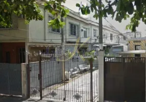 Foto 1 de Casa com 2 Quartos para alugar, 80m² em Lins de Vasconcelos, Rio de Janeiro