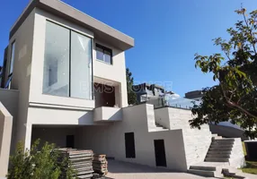 Foto 1 de Casa com 5 Quartos à venda, 340m² em Granja Viana, Carapicuíba
