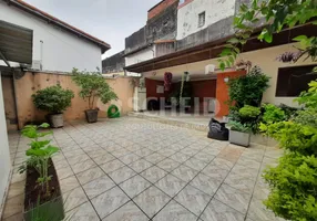 Foto 1 de Sobrado com 4 Quartos para venda ou aluguel, 350m² em Vila Marari, São Paulo