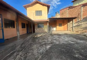 Foto 1 de Casa com 3 Quartos à venda, 200m² em Nacional, Contagem