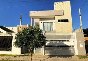 Foto 1 de Sobrado com 3 Quartos à venda, 220m² em Bom Jardim, Maringá