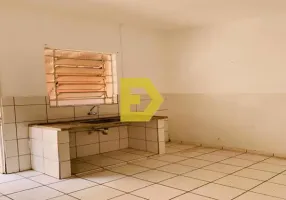 Foto 1 de Casa com 2 Quartos para alugar, 70m² em Vila Mendonça, Araçatuba