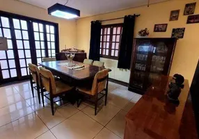 Foto 1 de Casa com 3 Quartos à venda, 230m² em Vila Alice, Santo André