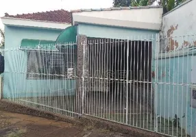 Foto 1 de Casa com 3 Quartos para alugar, 117m² em Centro, Araraquara