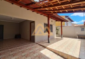 Foto 1 de Casa com 3 Quartos à venda, 149m² em Jardim Amaryllis, Poços de Caldas