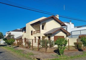 Sobrados à venda em Caxias do Sul, RS - Viva Real