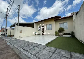 Foto 1 de Casa de Condomínio com 3 Quartos à venda, 56m² em Uberaba, Curitiba