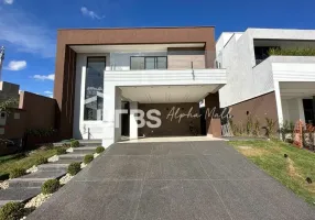 Foto 1 de Sobrado com 3 Quartos à venda, 216m² em Jardins Capri, Senador Canedo