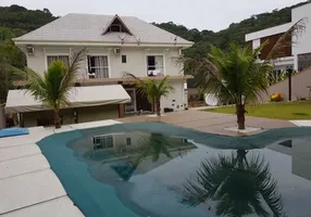 Foto 1 de Casa de Condomínio com 5 Quartos à venda, 440m² em Praia dos Amores, Balneário Camboriú