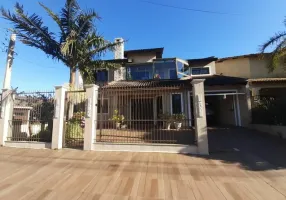 Foto 1 de Casa com 4 Quartos à venda, 260m² em Tiroleza, Tramandaí