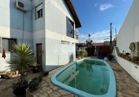 Foto 1 de Casa com 4 Quartos à venda, 400m² em Parque da Matriz, Cachoeirinha