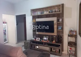 Foto 1 de Casa com 3 Quartos à venda, 130m² em Jardim Europa, Uberlândia