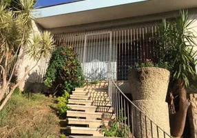 Foto 1 de Casa com 3 Quartos à venda, 277m² em Chácara das Pedras, Porto Alegre