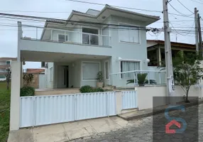 Foto 1 de Casa de Condomínio com 3 Quartos à venda, 200m² em Dunas do Pero, Cabo Frio