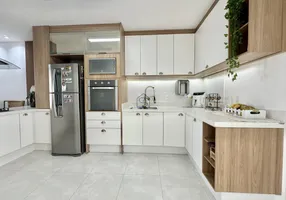 Foto 1 de Sobrado com 3 Quartos à venda, 99m² em Areias, São José