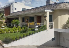 Foto 1 de Casa de Condomínio com 4 Quartos à venda, 380m² em Arujá Country Club, Arujá