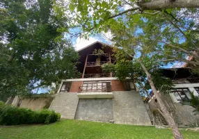 Foto 1 de Casa de Condomínio com 4 Quartos à venda, 334m² em Alpes Suicos, Gravatá