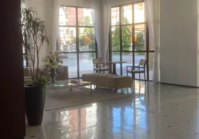 Foto 1 de Apartamento com 3 Quartos para alugar, 122m² em Meireles, Fortaleza
