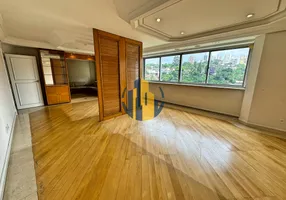 Foto 1 de Apartamento com 3 Quartos à venda, 200m² em Pacaembu, São Paulo