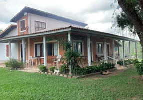 Foto 1 de Fazenda/Sítio com 3 Quartos à venda, 200m² em Zona Rural, Sarapuí