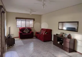 Foto 1 de Casa com 3 Quartos à venda, 156m² em Vale do Igapo, Bauru