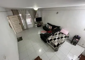 Foto 1 de Sobrado com 3 Quartos à venda, 171m² em Vila Milton, Guarulhos
