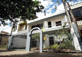 Foto 1 de Casa com 3 Quartos para venda ou aluguel, 253m² em Rio Branco, Porto Alegre
