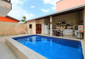 Foto 1 de Casa com 3 Quartos à venda, 160m² em Balneario Arpoador , Peruíbe