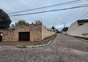 Imóveis à venda na Rua Afonso Magalhães - Ponta Negra, Natal - RN