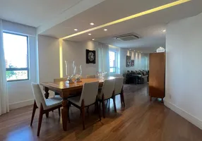Foto 1 de Apartamento com 3 Quartos à venda, 155m² em Casa Forte, Recife