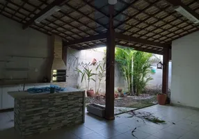 Foto 1 de Casa de Condomínio com 4 Quartos à venda, 220m² em Buraquinho, Lauro de Freitas