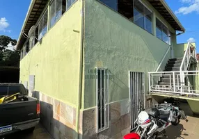 Foto 1 de Casa com 3 Quartos à venda, 274m² em Letícia, Belo Horizonte