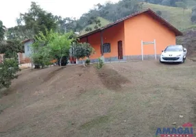 Foto 1 de Fazenda/Sítio com 3 Quartos à venda, 190m² em Boa Vista, Igaratá