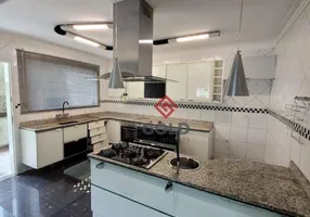 Foto 1 de Sobrado com 4 Quartos para alugar, 180m² em Vila Pires, Santo André