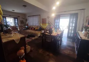 Foto 1 de Casa com 3 Quartos à venda, 114m² em Varinhas, Mogi das Cruzes