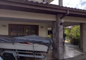 Foto 1 de Casa com 3 Quartos à venda, 388m² em Jardim Samambaia, Ubatuba