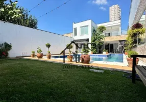 Foto 1 de Sobrado com 4 Quartos para venda ou aluguel, 590m² em Vila Bertioga, São Paulo