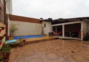 Foto 1 de Casa com 4 Quartos à venda, 150m² em Nonoai, Porto Alegre