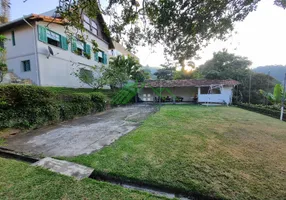 Foto 1 de Casa com 6 Quartos à venda, 1500m² em Nogueira, Petrópolis