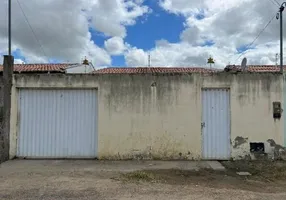 Foto 1 de Casa com 2 Quartos à venda, 56m² em Centro, Itaberaba