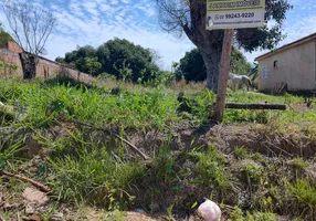 Foto 1 de Lote/Terreno à venda em Asfalto Velho Bacaxa, Saquarema